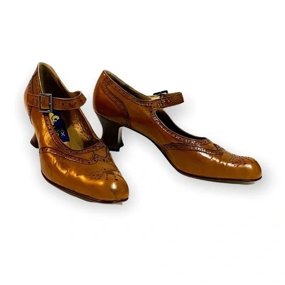 Vintage Y2K Patrick Cox‎ brown Mary Jane heel, size 37.5, antique finish